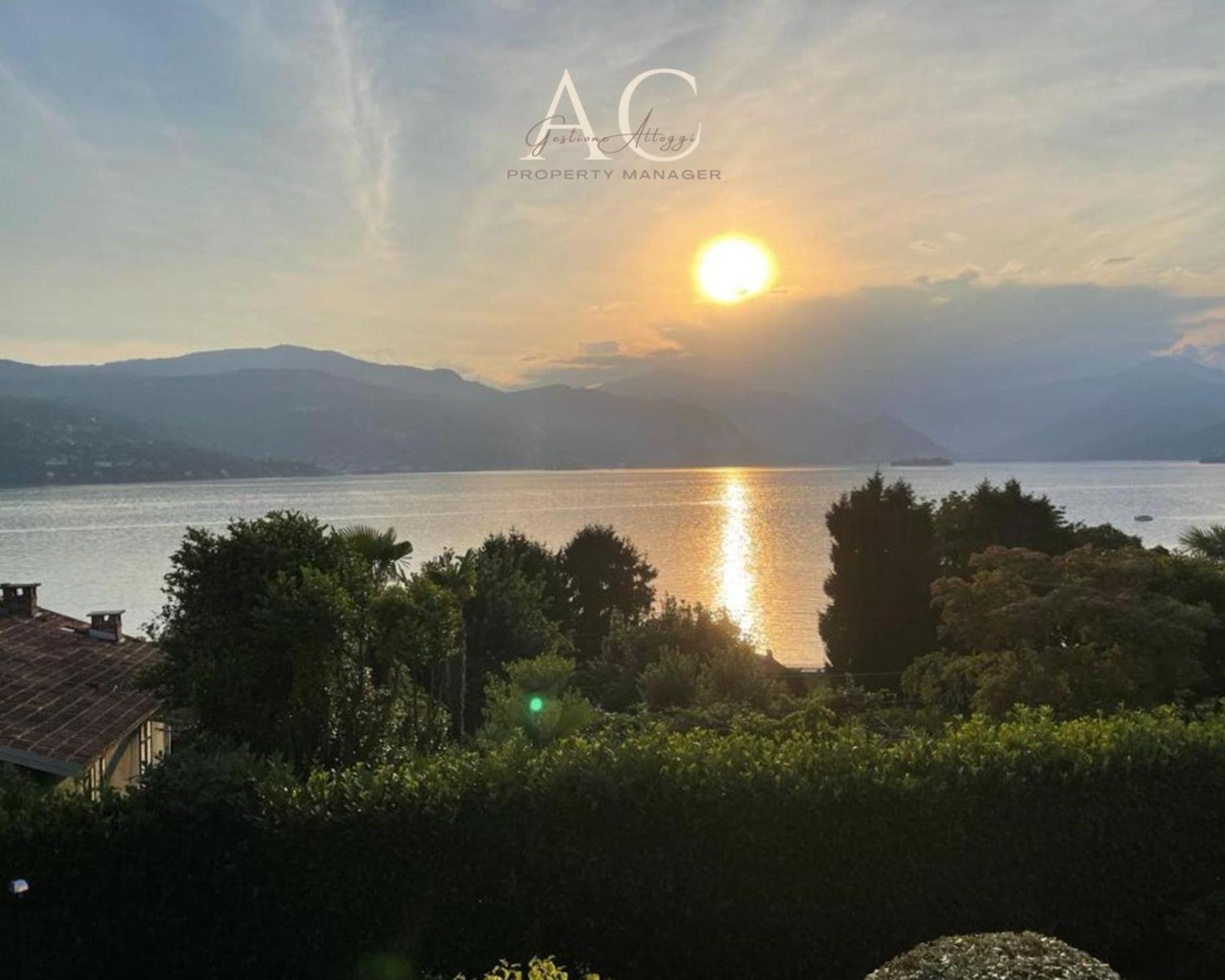 The House On The Lake Reno Di Leggiuno Buitenkant foto