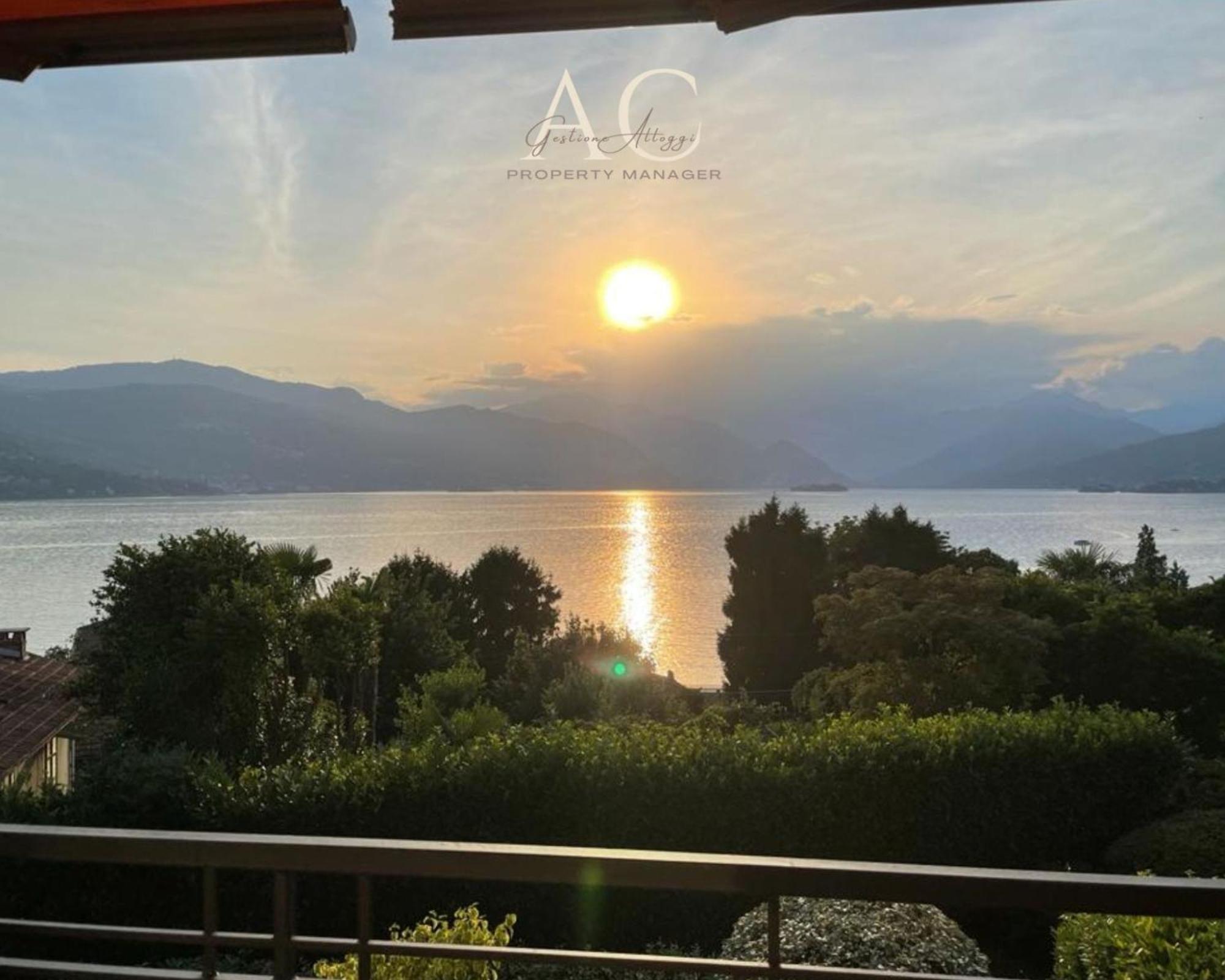 The House On The Lake Reno Di Leggiuno Buitenkant foto